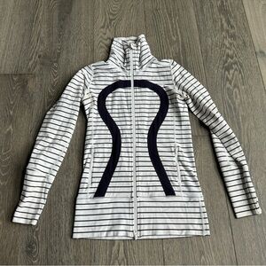 Lululemon In Stride Jacket in Quiet Stripe White Deep Indigo / Deep Indigo